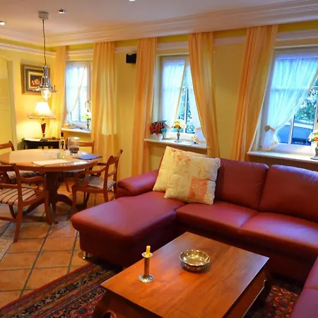 Lotsenhaus-in-gross-zicker-halbinsel-moenchgut Prázdninový dům