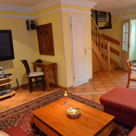 Lotsenhaus-in-gross-zicker-halbinsel-moenchgut Prázdninový dům Groß Zicker