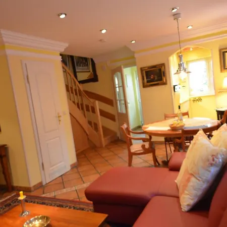 Lotsenhaus-in-gross-zicker-halbinsel-moenchgut Prázdninový dům