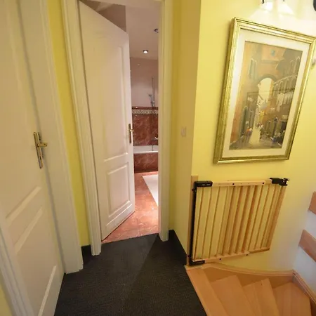 Lotsenhaus-in-gross-zicker-halbinsel-moenchgut Holiday home *